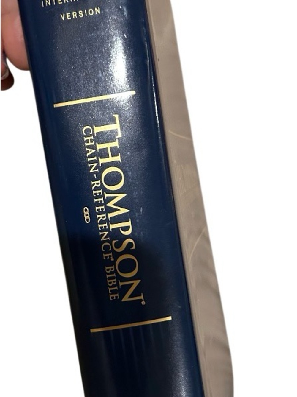 Thompson Chain-Reference Bible - Deep Blue with Gold Lettering - Picture 2 of 2